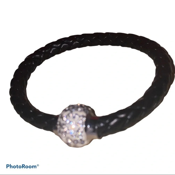 Black twisted faux leather rhinestone fashion bracelet - Picture 7 of 7